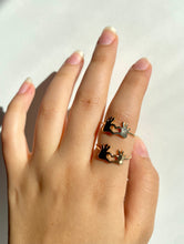 Load image into Gallery viewer, Sculpted Hand Ring