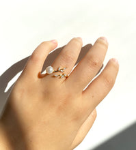 Load image into Gallery viewer, White Pearl Ring