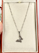 Load image into Gallery viewer, Silver Fluter Necklace